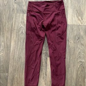 Lululemon maroon tights, size 6